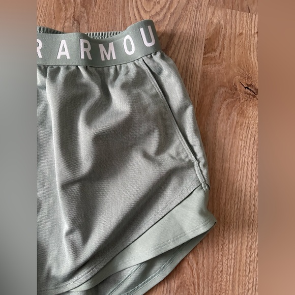 Under Armour Women's Green Play Up 3.0 Athletic Shorts - Picture 5 of 7